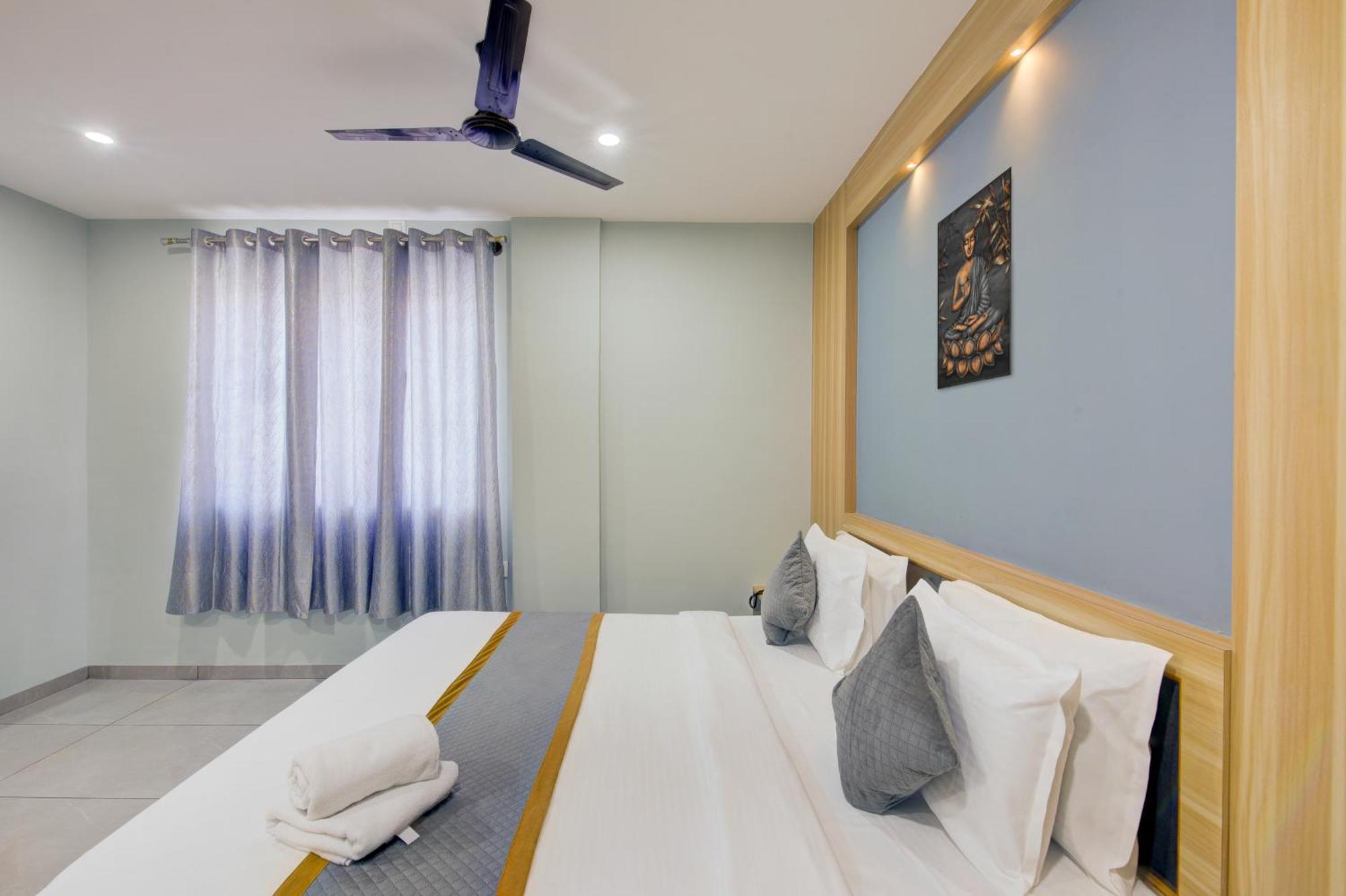 Hotel Park Lane Yelahanka 班加罗尔 外观 照片
